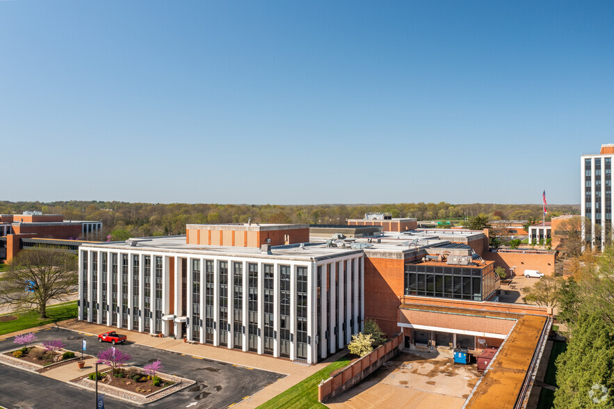 1355 N Highway Dr, Fenton, MO en alquiler - Foto del edificio - Imagen 2 de 5