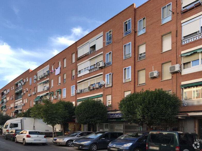 Calle Alicante, 9, Getafe, Madrid en venta - Foto del edificio - Imagen 2 de 2