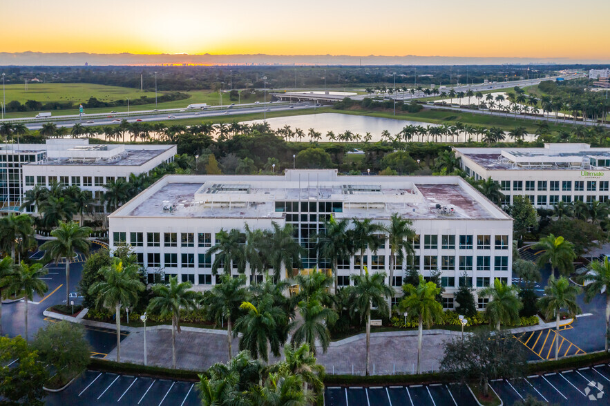 2200 N Commerce Pky, Weston, FL en alquiler - Foto del edificio - Imagen 1 de 5