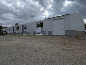 7050 S FM 730, Azle, TX en alquiler Foto de la construcción- Imagen 1 de 4