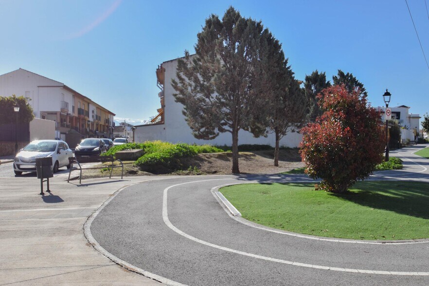 Terreno en Cúllar Vega, Granada en venta - Foto del edificio - Imagen 3 de 29
