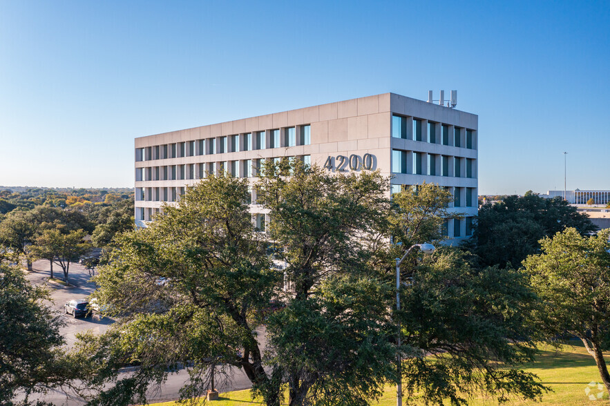 4200 S Hulen St, Fort Worth, TX en alquiler - Foto del edificio - Imagen 3 de 7