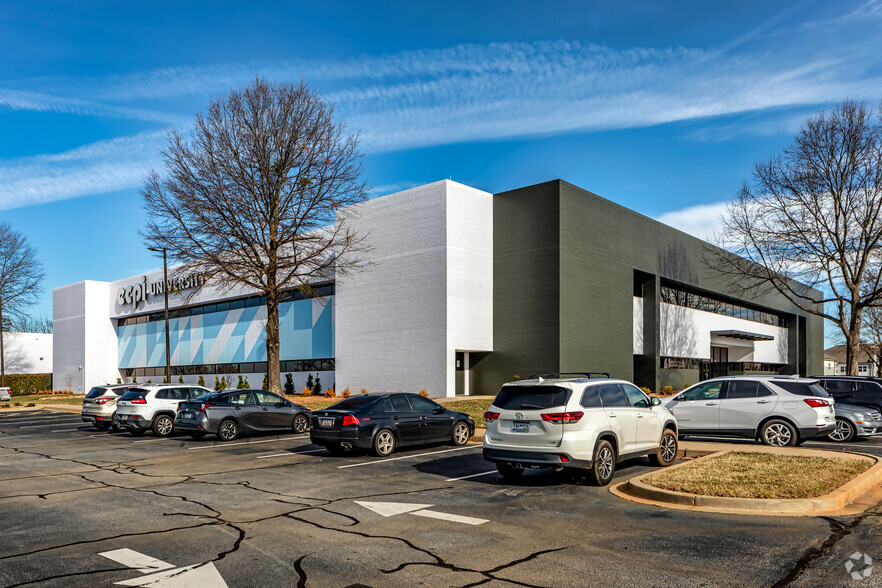 1001 Keys Dr, Greenville, SC en alquiler - Foto del edificio - Imagen 3 de 11