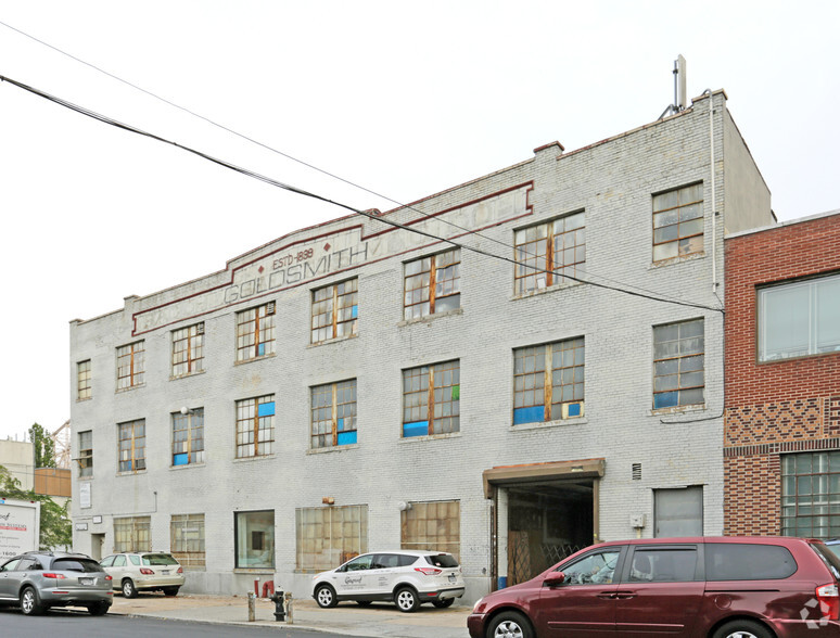 10-01-10-09 43rd Ave, Long Island City, NY en alquiler - Foto del edificio - Imagen 2 de 7