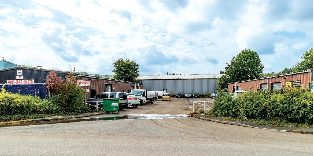 1-7 Boughton Workshops, Boughton en venta Foto del edificio- Imagen 1 de 2