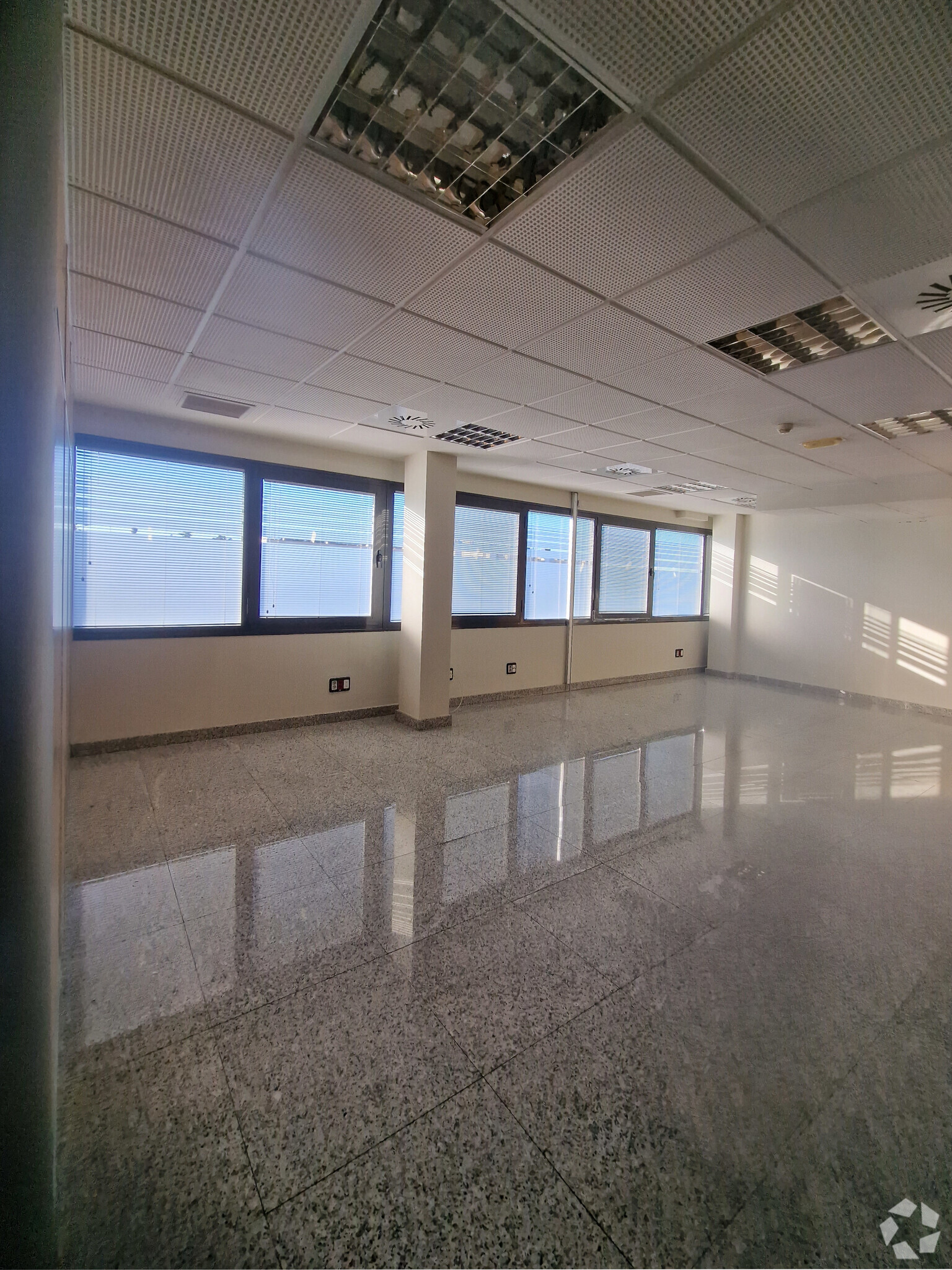 Oficinas en Las Rozas de Madrid, MAD en alquiler Foto del interior- Imagen 1 de 5