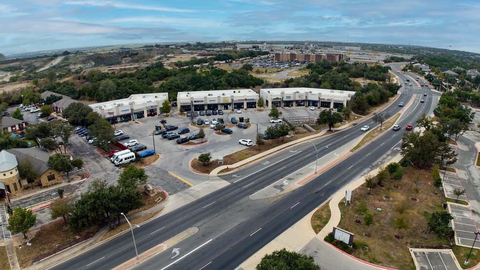 115 S Lakeline Blvd, Cedar Park, TX en alquiler - Foto del edificio - Imagen 2 de 6