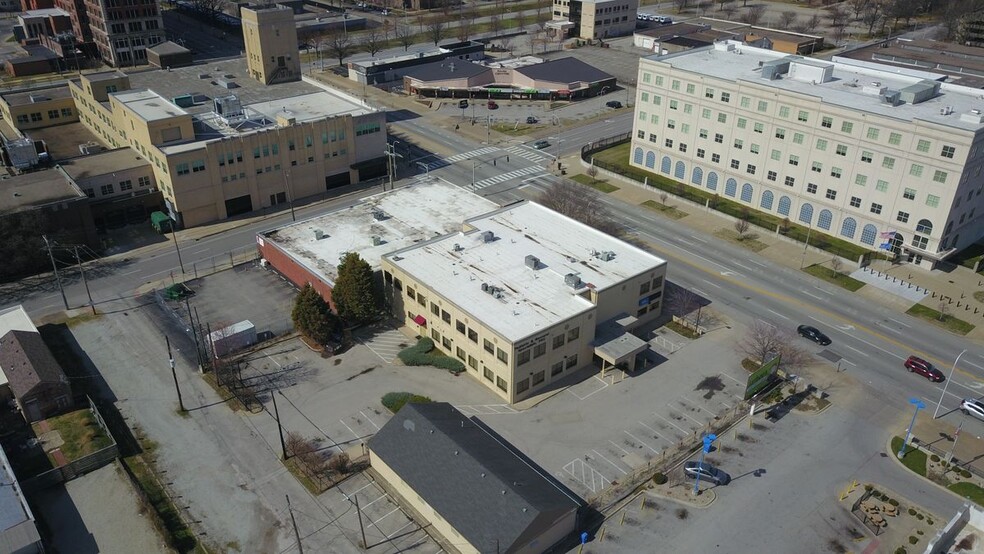 720 W Broadway, Louisville, KY en alquiler - Foto del edificio - Imagen 2 de 4