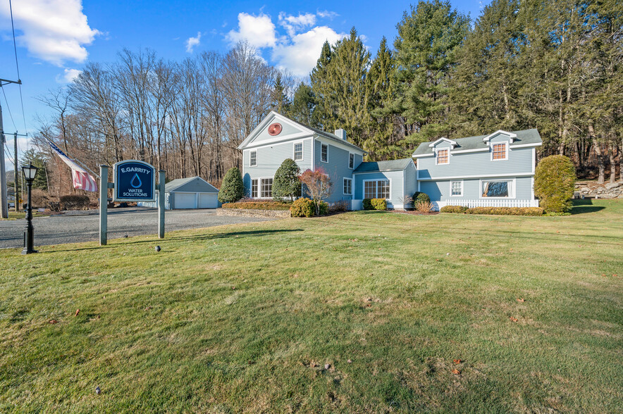 262 New Milford Tpke, New Preston Marble Dale, CT en venta - Foto del edificio - Imagen 1 de 40