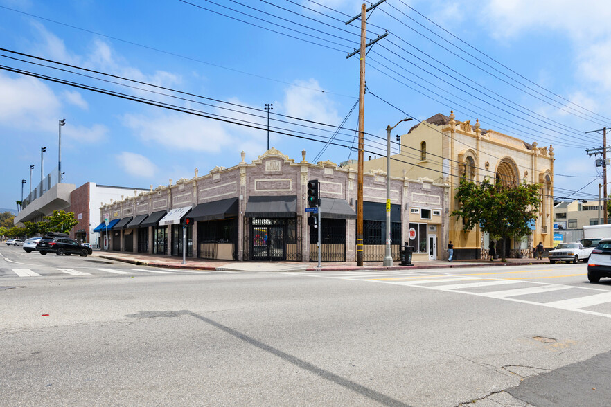 700 N Heliotrope Dr, Los Angeles, CA en alquiler - Foto del edificio - Imagen 1 de 4