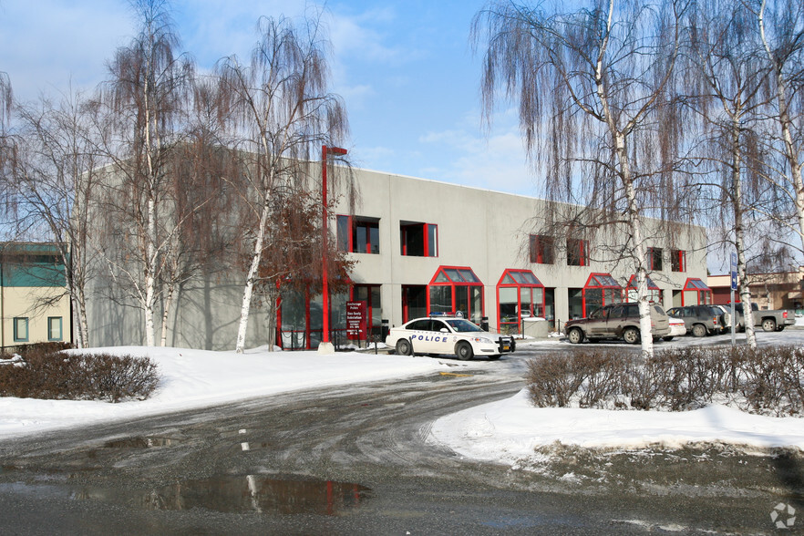 3710 Woodland Dr, Anchorage, AK en alquiler - Foto del edificio - Imagen 3 de 3