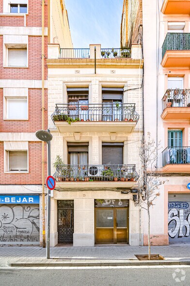 Edificio residencial en Barcelona, Barcelona en venta - Foto principal - Imagen 1 de 1