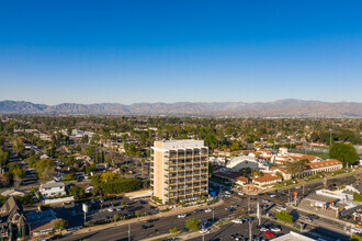 13701 Riverside Dr, Sherman Oaks, CA - VISTA AÉREA  vista de mapa