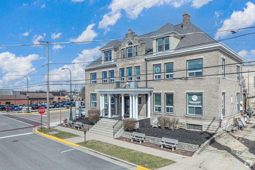 215 W Elm St, Sycamore, IL en venta - Foto del edificio - Imagen 1 de 1