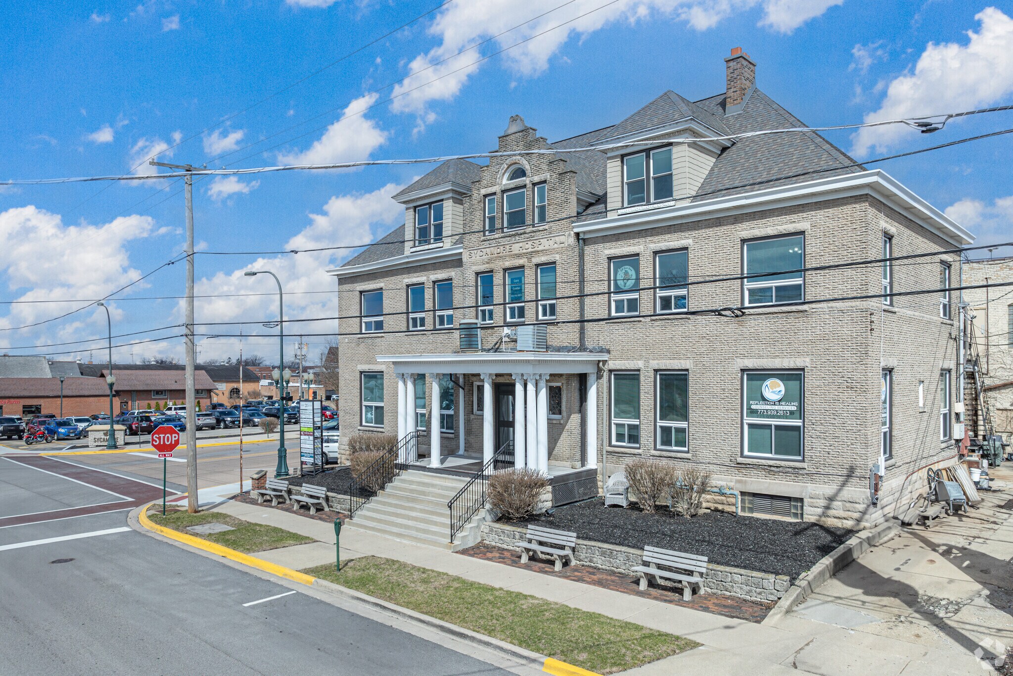 215 W Elm St, Sycamore, IL en venta Foto del edificio- Imagen 1 de 1