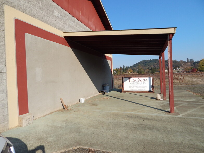 707 Hess Ln, Roseburg, OR en alquiler - Foto del edificio - Imagen 3 de 14