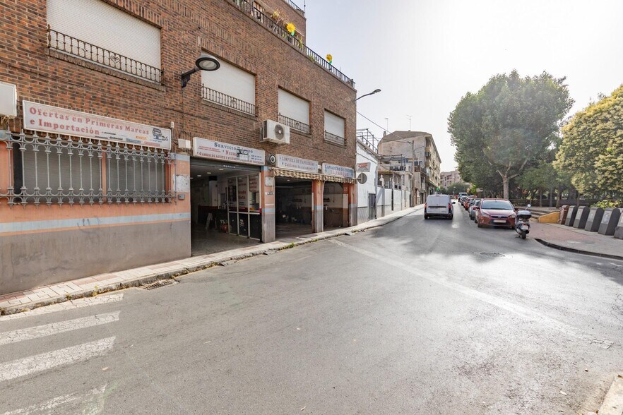 Local en Maracena, Granada en venta - Foto del edificio - Imagen 3 de 27