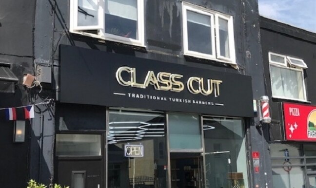 77-77A Queens Rd, Buckhurst Hill en venta - Foto del edificio - Imagen 3 de 3