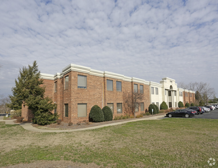 2101 N Sardis Rd, Charlotte, NC en alquiler - Foto del edificio - Imagen 3 de 76