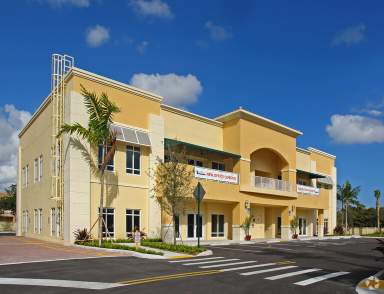 6051-6095 W Commercial Blvd, Tamarac, FL en venta - Foto principal - Imagen 1 de 28