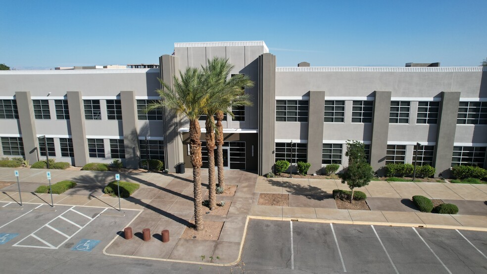 311 S Water St, Henderson, NV en alquiler - Foto del edificio - Imagen 3 de 7