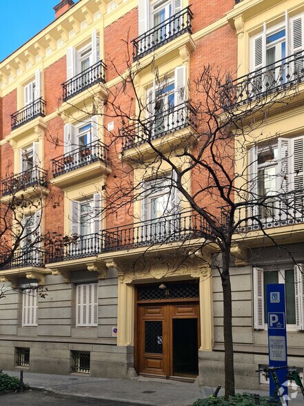 Calle de Orfila, 8, Madrid, Madrid en alquiler - Foto del edificio - Imagen 2 de 3
