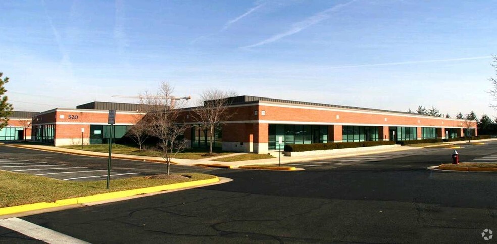 510 Huntmar Park Dr, Herndon, VA en alquiler - Foto del edificio - Imagen 3 de 4