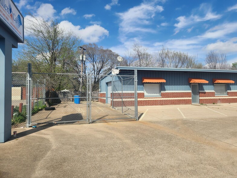 1600 N California Pky, Fort Worth, TX en alquiler - Foto del edificio - Imagen 2 de 6