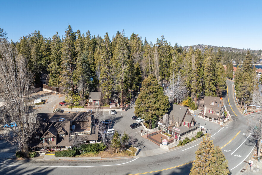 300 S S. State Highway 173 Hwy, Lake Arrowhead, CA en venta - Foto del edificio - Imagen 1 de 1