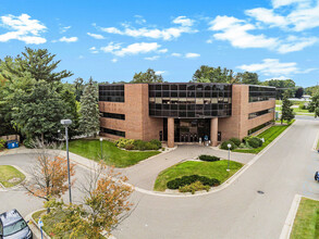 2845 Capital Ave SW, Battle Creek, MI en alquiler Foto del edificio- Imagen 2 de 10