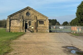 Más detalles de Station Rd, Mildenhall - Nave en alquiler