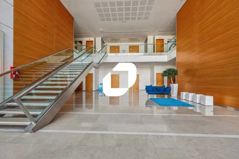 23-25 Rue De Villeneuve, Rungis en alquiler - Vestíbulo - Imagen 3 de 7