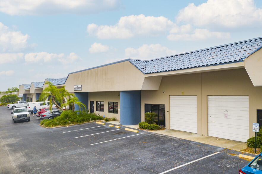 5402-5468 N 56th Commerce Park Blvd, Tampa, FL en alquiler - Foto del edificio - Imagen 3 de 15