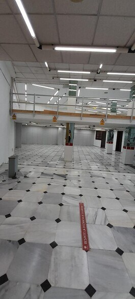 Local en Córdoba, Córdoba en venta - Foto del interior - Imagen 3 de 39