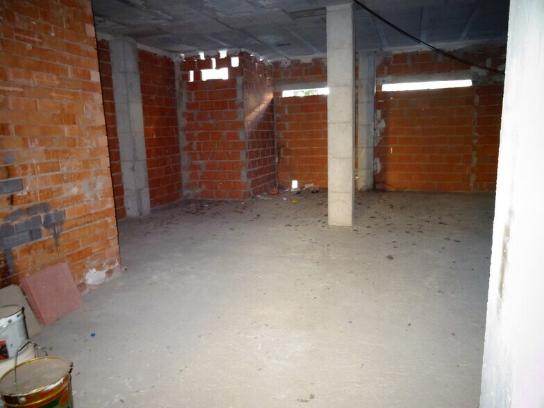 Local en Aspe en venta - Foto del edificio - Imagen 2 de 6