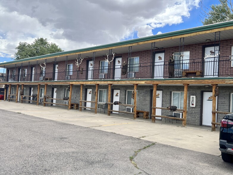 501 S 6th St, Thermopolis, WY en venta - Foto del edificio - Imagen 1 de 39