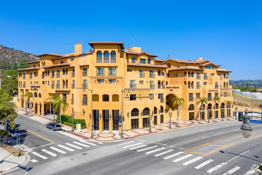 2455 Colorado Blvd, Los Angeles, CA en alquiler - Foto del edificio - Imagen 1 de 6