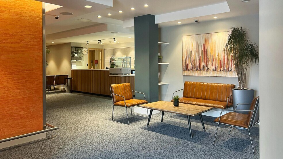 110 Manchester Rd, Altrincham en alquiler - Foto del edificio - Imagen 3 de 41