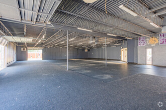 1811 Industrial Blvd, Norman, OK en alquiler Foto del interior- Imagen 2 de 13