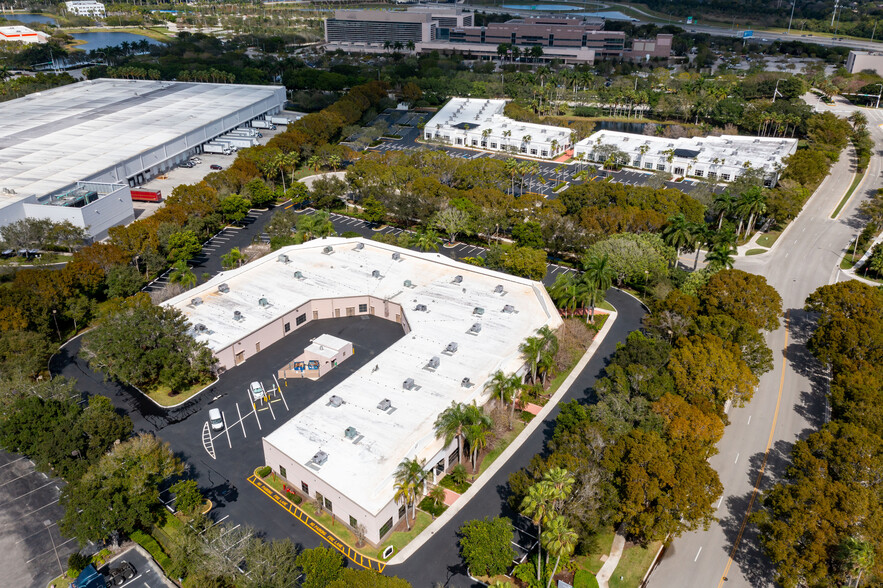 3265 Meridian Pkwy, Weston, FL en alquiler - Foto del edificio - Imagen 2 de 16