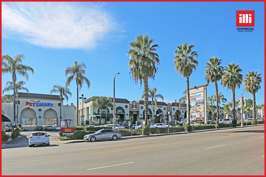 17200 Ventura Blvd, Encino, CA en alquiler - Foto del edificio - Imagen 1 de 13