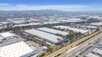 18551 Arenth Ave, City Of Industry, CA en alquiler Foto del edificio- Imagen 2 de 5