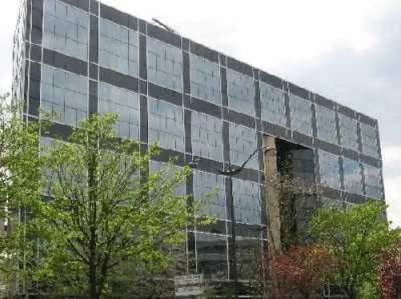 104 Avenue Albert 1Er, Rueil-Malmaison en alquiler - Foto del edificio - Imagen 2 de 8