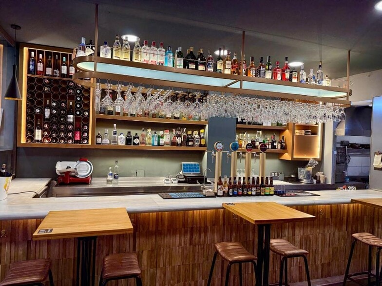 Local en Madrid, Madrid en alquiler - Foto del edificio - Imagen 1 de 1