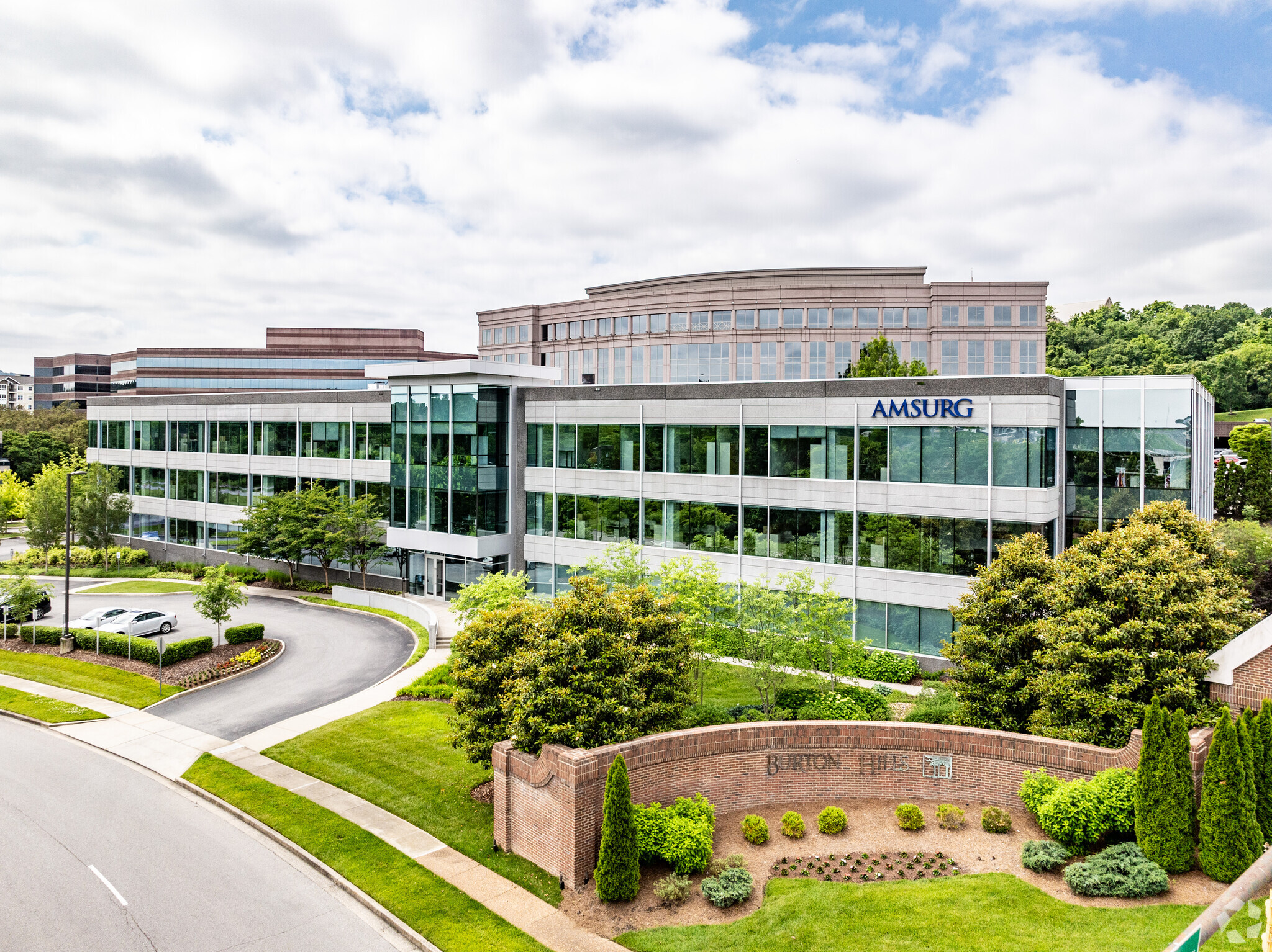 1 Burton Hills Blvd, Nashville, TN en alquiler Foto del edificio- Imagen 1 de 46