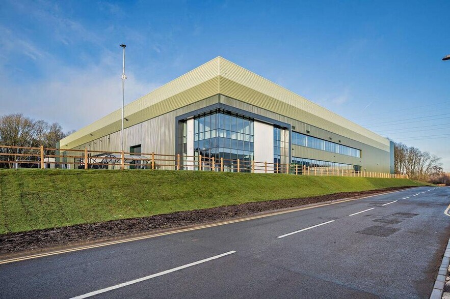 M81 Tower Rd, Stone en alquiler - Foto del edificio - Imagen 1 de 29