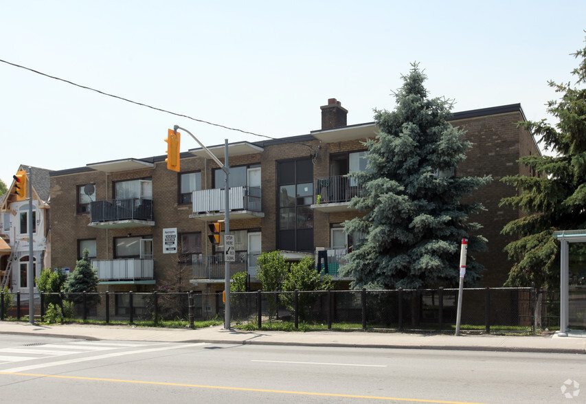 2204 Dufferin St, Toronto, ON en venta - Foto principal - Imagen 1 de 2