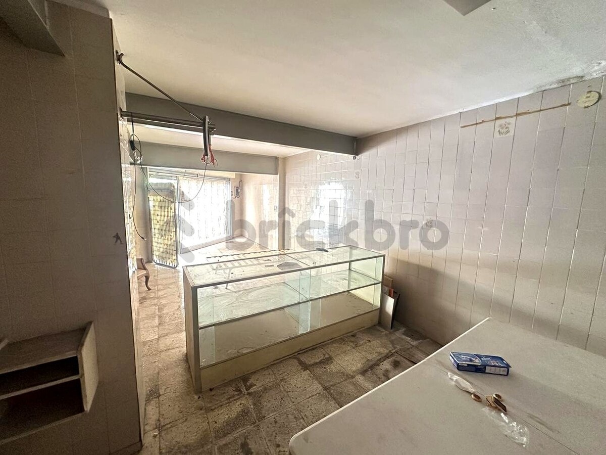 Barcelona, BAR 08042 -  -  - Foto del interior - Image 1 of 10