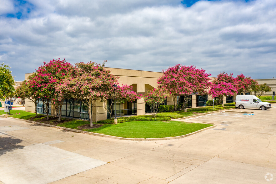 6850-6862 Alamo Downs Pky, San Antonio, TX en alquiler - Foto del edificio - Imagen 3 de 17