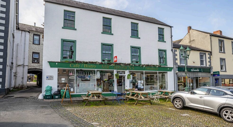 17 Front St, Brampton en venta - Foto principal - Imagen 1 de 32